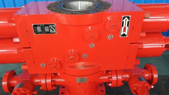 Tamaño de perforación 7-1/16 "Equipo de prevención de explosión de perforación de campos petrolíferos tipo doble Ram BOP