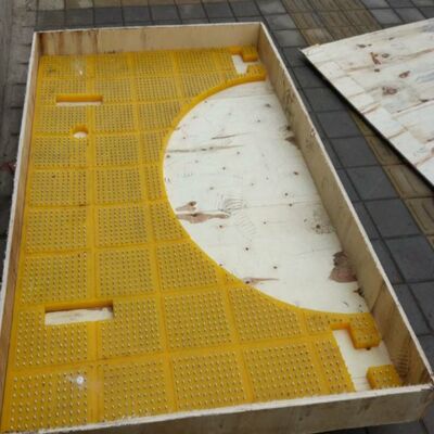 Polyurethane Tabla giratoria Mat antiderrapante Resistencia a la tracción 45Mpa ISO 9001 Adecuado para entornos de plataformas de perforación